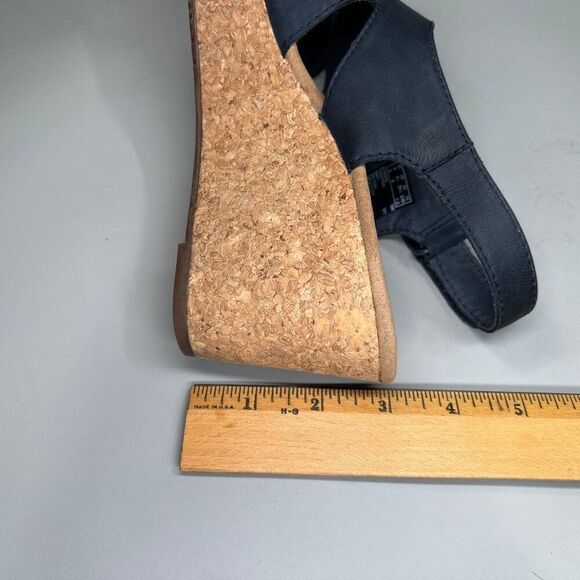 Clarks Sandals Women's Size 8.5 Blue Leather Cork Wedge‎ Platform Adjustable - Picture 13 of 14